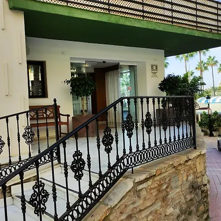 In First Line Apto 4-7 Apartment