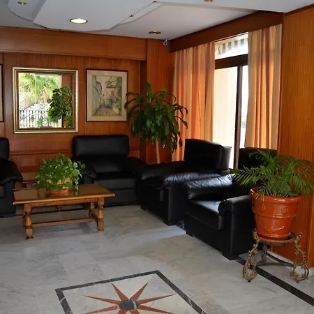 In First Line Apto 4-7 Apartment *